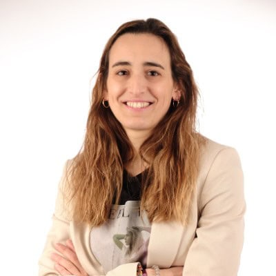 Alba Niño González, Experta asociada