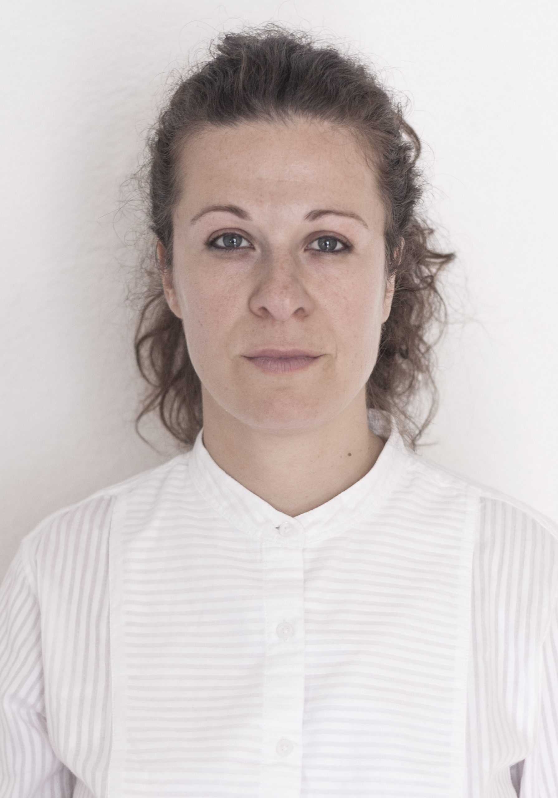 Athina Lazaridou, Experto asociado