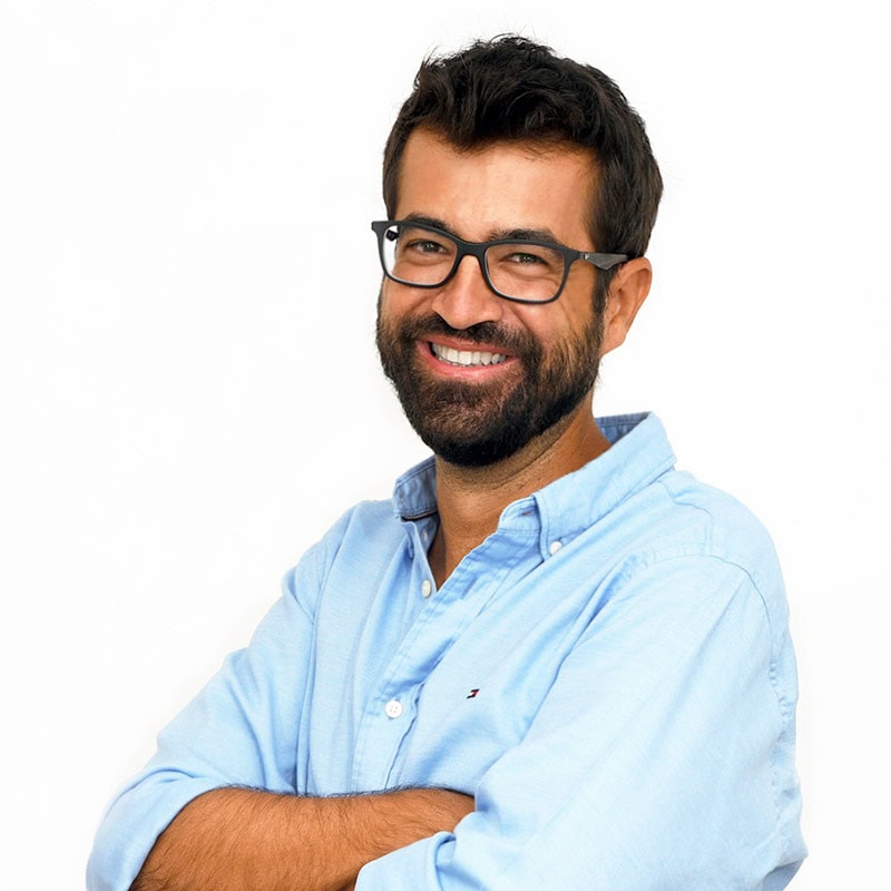 César Poyatos Dorado, Especialista