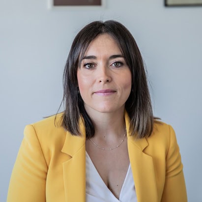 Josefa María Moreno Granados, Experta asociada