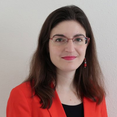 Laura Hernández Lorenzo, Experta asociada