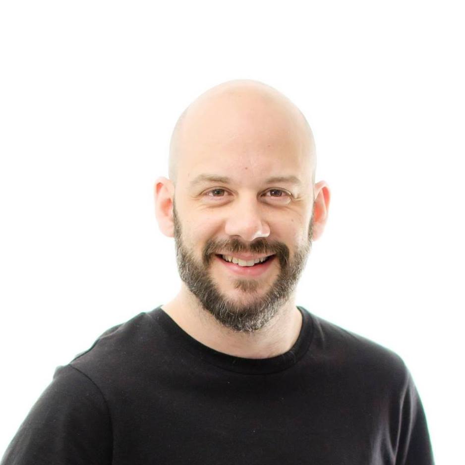 Leonardo Larrea Velasco, Docente UNIR