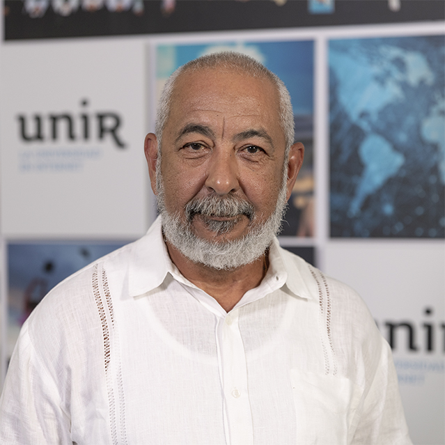 Leonardo Padura, Experto Asociado