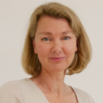 Louisa Mortimore, Coordinadora académica