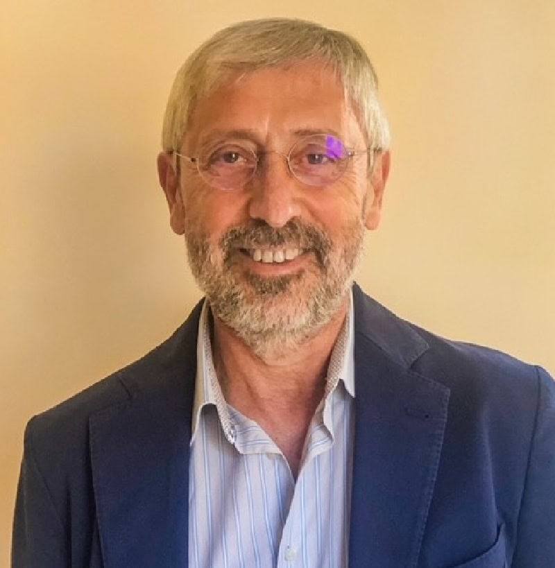 Luis García Olmos, Experto asociado