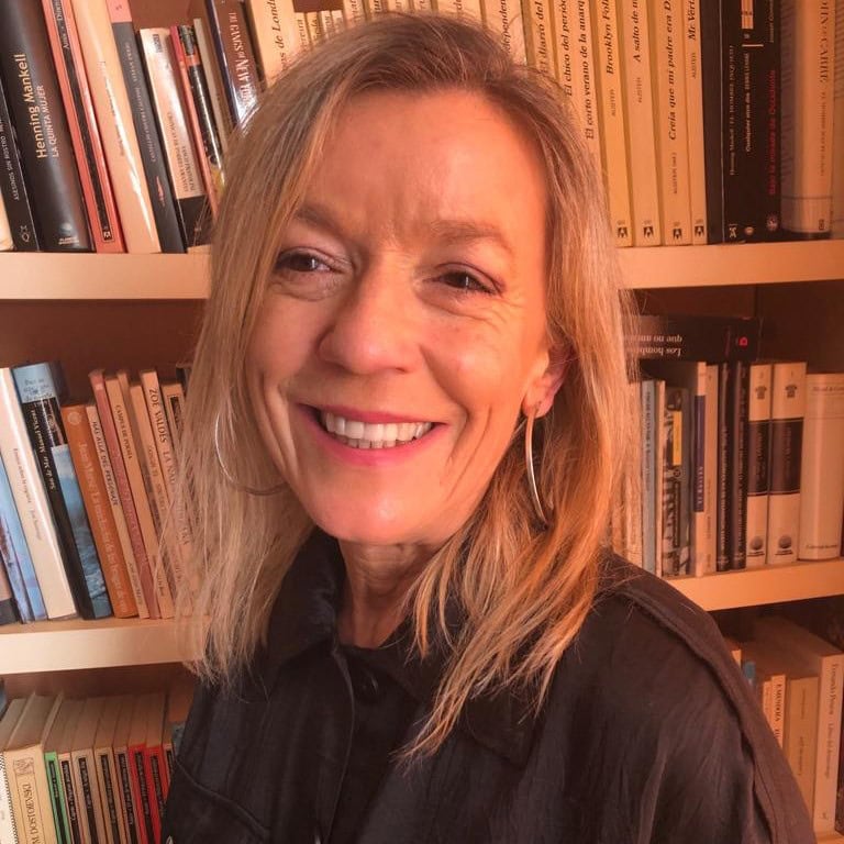 Mabel González Bustelo, Experta asociada