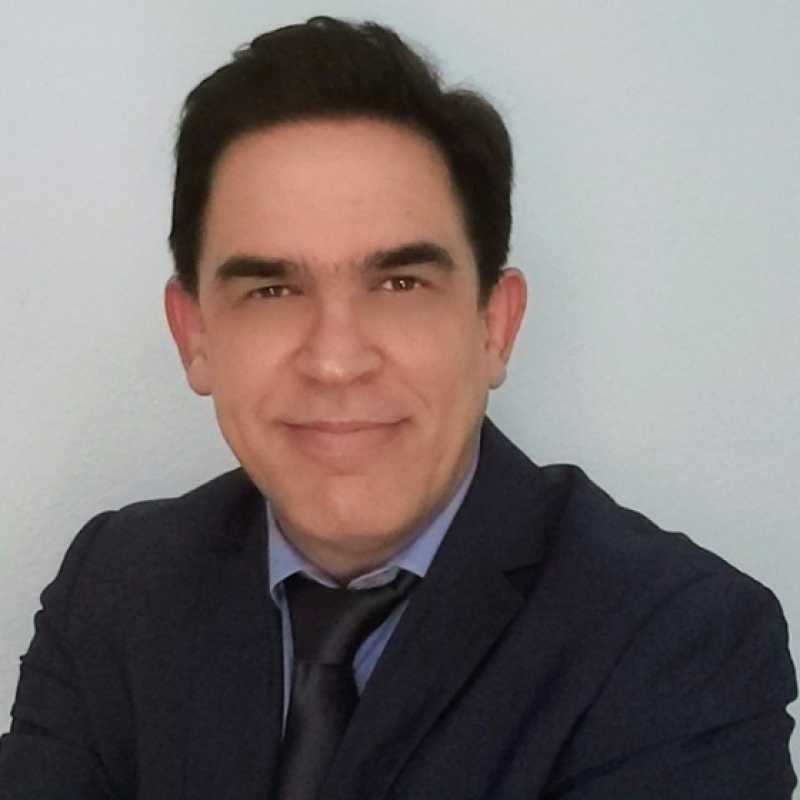 Oscar Alberto Pérez Peña, Experto Asociado