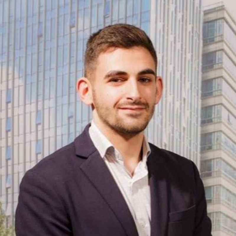 Víctor Sánchez de la Cruz, Experto asociado